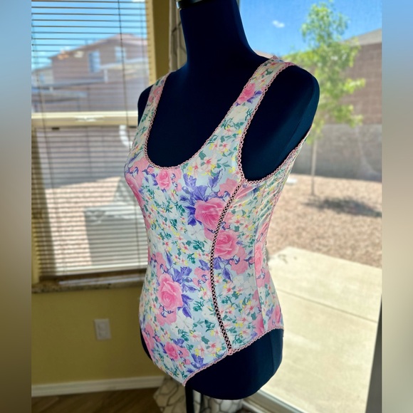 NEW! LoveShackFancy Primrose Pink Berry Mikkel Floral One-Piece Swimsuit - Picture 4 of 16